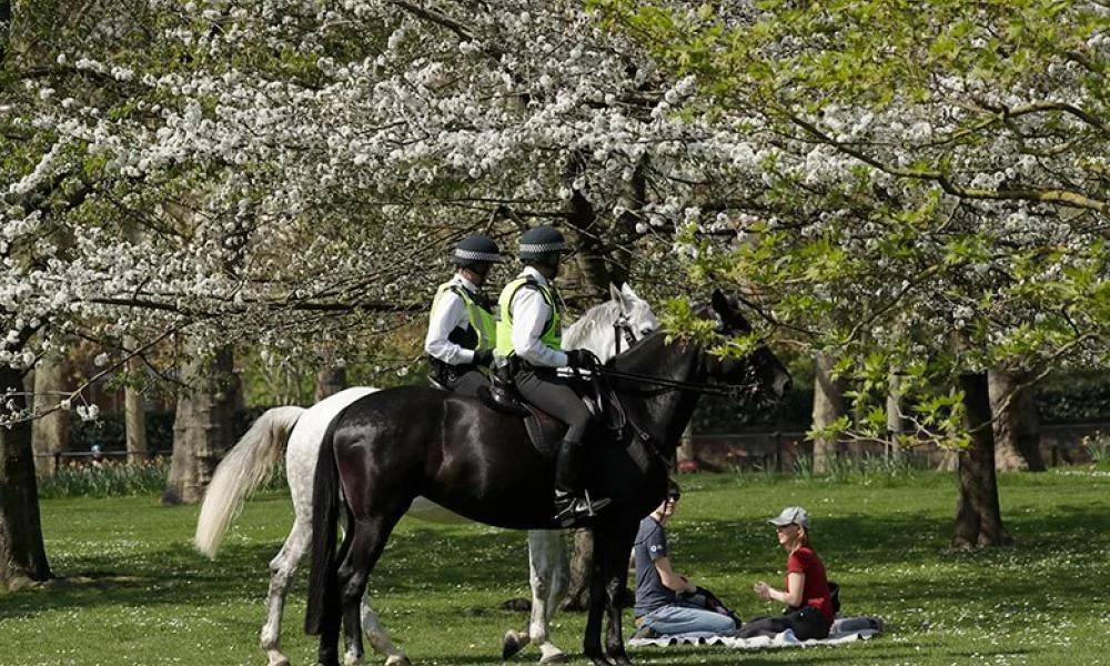 Κορονοϊός: Προειδοποιεί ο ΠΟΥ για την πρόωρη κατάργηση των μέτρων